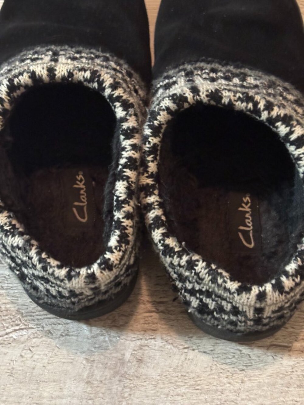 Clarks Black & Cream Knit-Lined Slippers – Women’s Size 10M - Picture 4 of 7